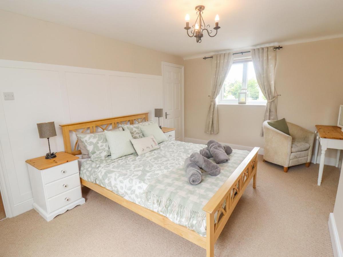 Villa The Cornerstone Cheltenham Esterno foto
